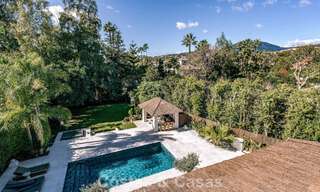 Villa de luxe contemporaine rénovée, prête à emménager, à vendre au cœur de la vallée du golf de Nueva Andalucia, Marbella 778814 