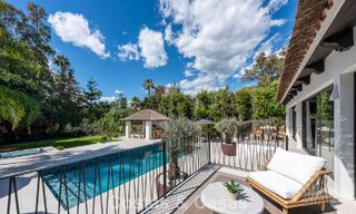 Villa de luxe contemporaine rénovée, prête à emménager, à vendre au cœur de la vallée du golf de Nueva Andalucia, Marbella 778821 