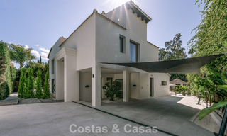 Villa de luxe contemporaine rénovée, prête à emménager, à vendre au cœur de la vallée du golf de Nueva Andalucia, Marbella 778829 