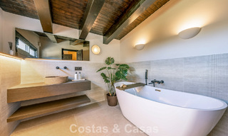 Villa de luxe contemporaine rénovée, prête à emménager, à vendre au cœur de la vallée du golf de Nueva Andalucia, Marbella 778854 