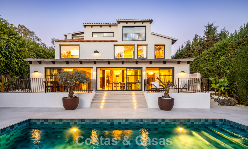 Villa de luxe contemporaine rénovée, prête à emménager, à vendre au cœur de la vallée du golf de Nueva Andalucia, Marbella 796774