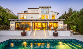 Villa de luxe contemporaine rénovée, prête à emménager, à vendre au cœur de la vallée du golf de Nueva Andalucia, Marbella 796774 