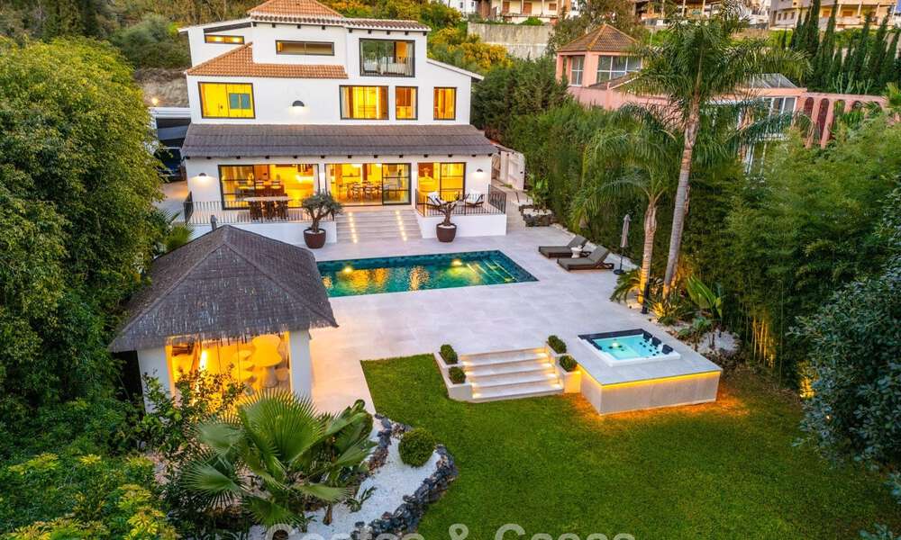 Villa de luxe contemporaine rénovée, prête à emménager, à vendre au cœur de la vallée du golf de Nueva Andalucia, Marbella 796776