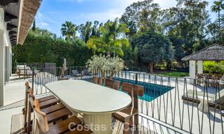 Villa de luxe contemporaine rénovée, prête à emménager, à vendre au cœur de la vallée du golf de Nueva Andalucia, Marbella 796781 