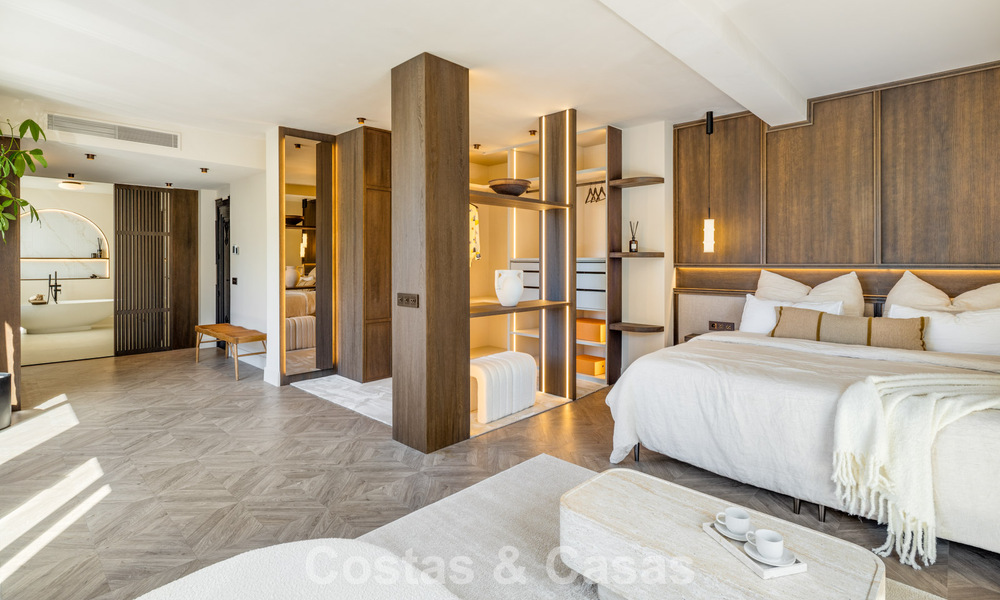 Villa de luxe contemporaine rénovée, prête à emménager, à vendre au cœur de la vallée du golf de Nueva Andalucia, Marbella 796797