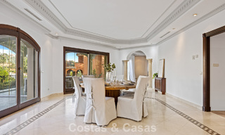 Villa luxueuse à l'architecture unique à vendre entourée de terrains de golf à Benahavis - Marbella 778875 