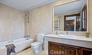 Villa luxueuse à l'architecture unique à vendre entourée de terrains de golf à Benahavis - Marbella 778879 