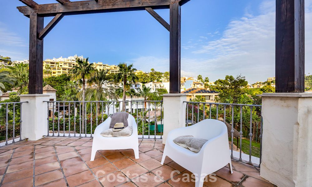 Villa luxueuse à l'architecture unique à vendre entourée de terrains de golf à Benahavis - Marbella 778880