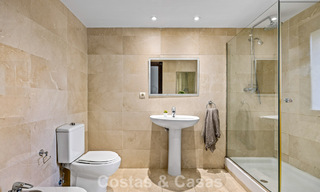 Villa luxueuse à l'architecture unique à vendre entourée de terrains de golf à Benahavis - Marbella 778897 