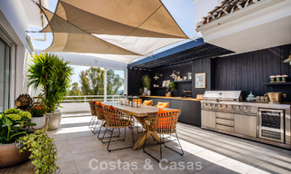 Penthouse en première ligne de golf avec vue sur le golf et la mer à vendre dans une communauté fermée de Nueva Andalucia, Marbella 779085 