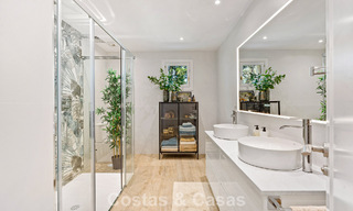 Penthouse en première ligne de golf avec vue sur le golf et la mer à vendre dans une communauté fermée de Nueva Andalucia, Marbella 779116 