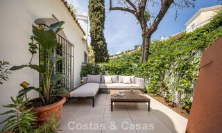 Maison rénovée dans un style andalou intemporel avec vue sur la mer à vendre située sur le Golden Mile de Marbella 778957 