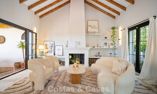 Maison rénovée dans un style andalou intemporel avec vue sur la mer à vendre située sur le Golden Mile de Marbella 778960 