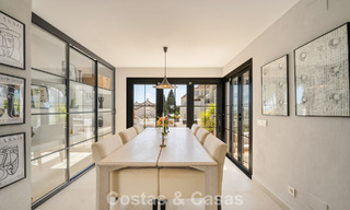 Maison rénovée dans un style andalou intemporel avec vue sur la mer à vendre située sur le Golden Mile de Marbella 778965 