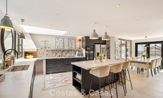Maison rénovée dans un style andalou intemporel avec vue sur la mer à vendre située sur le Golden Mile de Marbella 778969 