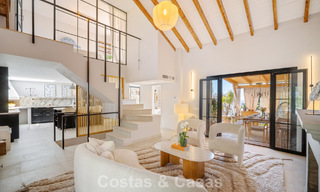 Maison rénovée dans un style andalou intemporel avec vue sur la mer à vendre située sur le Golden Mile de Marbella 778970 