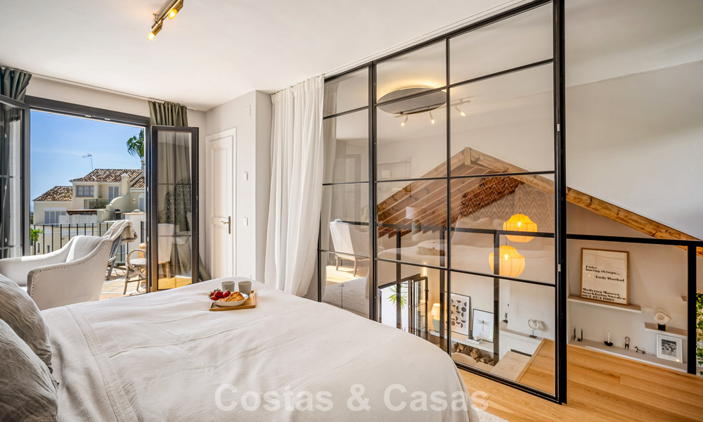 Maison rénovée dans un style andalou intemporel avec vue sur la mer à vendre située sur le Golden Mile de Marbella 778975