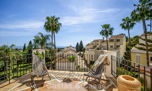 Maison rénovée dans un style andalou intemporel avec vue sur la mer à vendre située sur le Golden Mile de Marbella 778976
