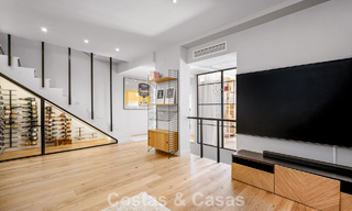 Maison rénovée dans un style andalou intemporel avec vue sur la mer à vendre située sur le Golden Mile de Marbella 778981 