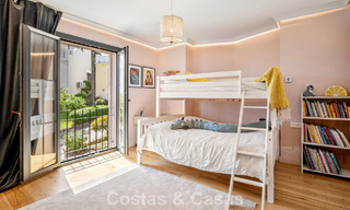 Maison rénovée dans un style andalou intemporel avec vue sur la mer à vendre située sur le Golden Mile de Marbella 778983 