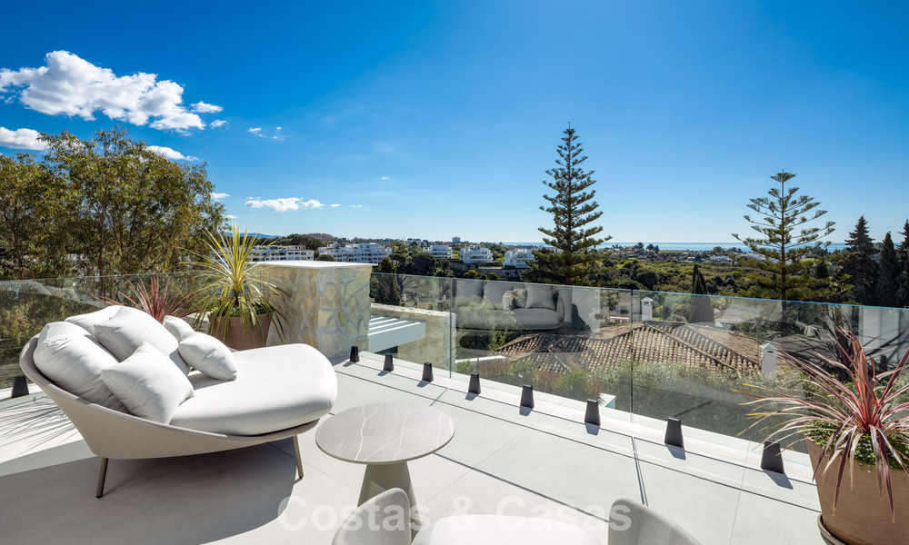 Villa de luxe moderniste flambant neuve à vendre dans le quartier résidentiel exclusif et fermé de La Quinta, Marbella - Benahavis 779005