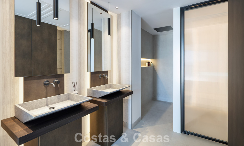 Villa de luxe moderniste flambant neuve à vendre dans le quartier résidentiel exclusif et fermé de La Quinta, Marbella - Benahavis 779006