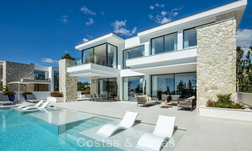 Villa de luxe moderniste flambant neuve à vendre dans le quartier résidentiel exclusif et fermé de La Quinta, Marbella - Benahavis 779017
