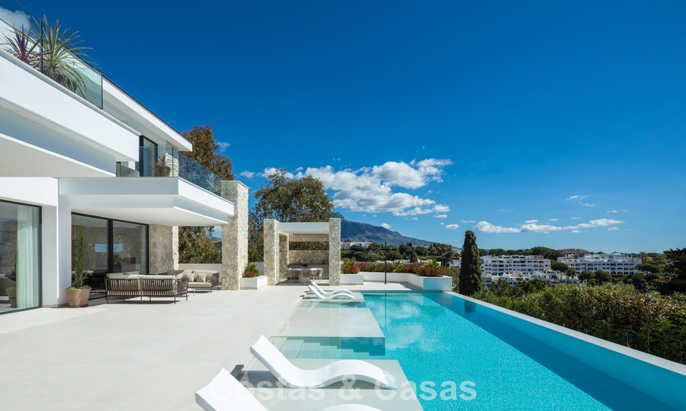 Villa de luxe moderniste flambant neuve à vendre dans le quartier résidentiel exclusif et fermé de La Quinta, Marbella - Benahavis 779018