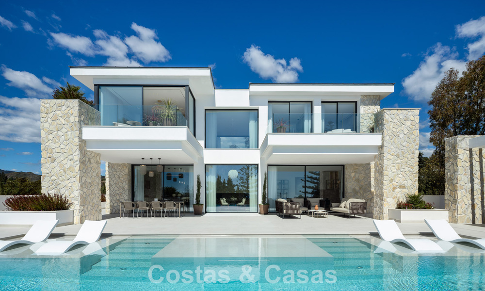 Villa de luxe moderniste flambant neuve à vendre dans le quartier résidentiel exclusif et fermé de La Quinta, Marbella - Benahavis 779019