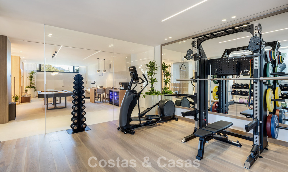 Villa de luxe moderniste flambant neuve à vendre dans le quartier résidentiel exclusif et fermé de La Quinta, Marbella - Benahavis 779027