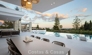 Villa de luxe moderniste flambant neuve à vendre dans le quartier résidentiel exclusif et fermé de La Quinta, Marbella - Benahavis 779033 