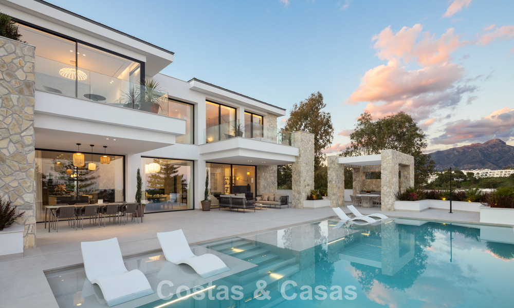 Villa de luxe moderniste flambant neuve à vendre dans le quartier résidentiel exclusif et fermé de La Quinta, Marbella - Benahavis 779035