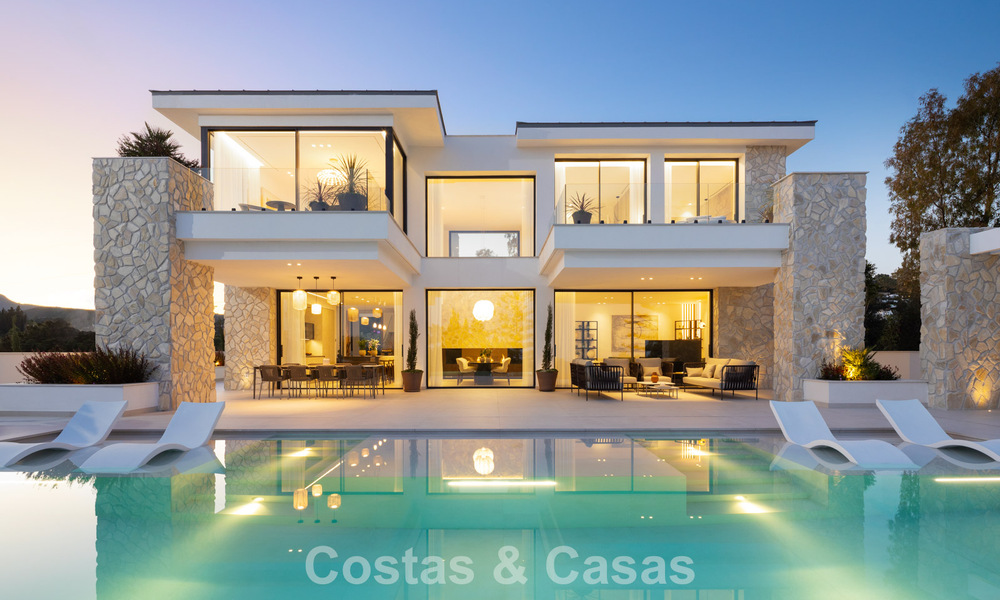 Villa de luxe moderniste flambant neuve à vendre dans le quartier résidentiel exclusif et fermé de La Quinta, Marbella - Benahavis 779037