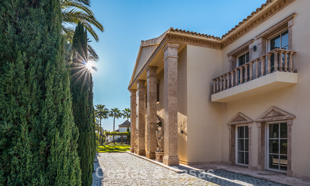 Remarquable palais présidentiel à vendre dans la prestigieuse communauté fermée de Sierra Blanca à Marbella 779309