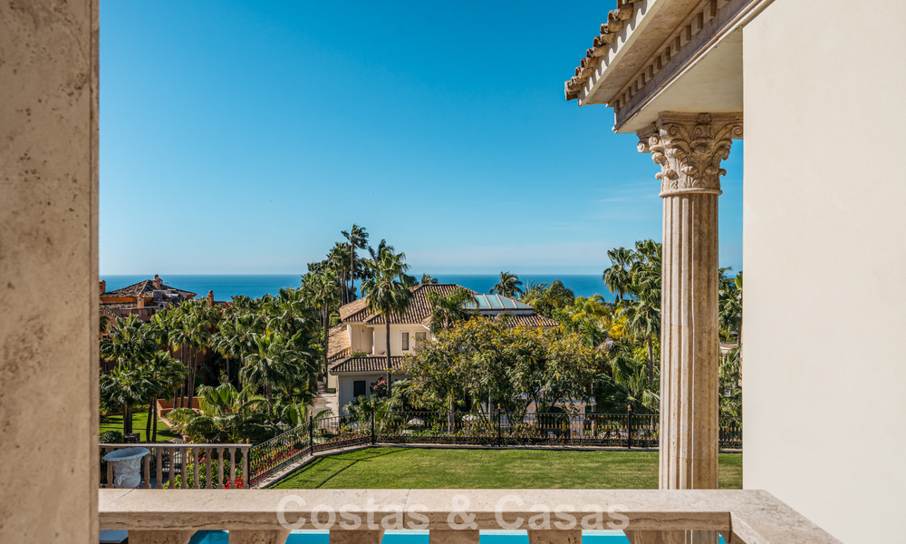 Remarquable palais présidentiel à vendre dans la prestigieuse communauté fermée de Sierra Blanca à Marbella 779315