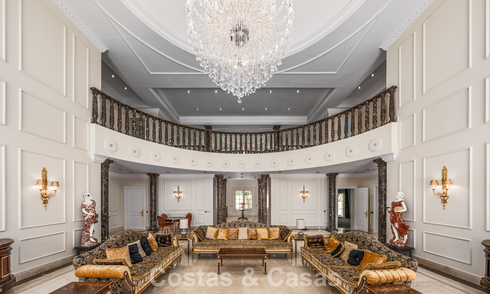 Remarquable palais présidentiel à vendre dans la prestigieuse communauté fermée de Sierra Blanca à Marbella 779326