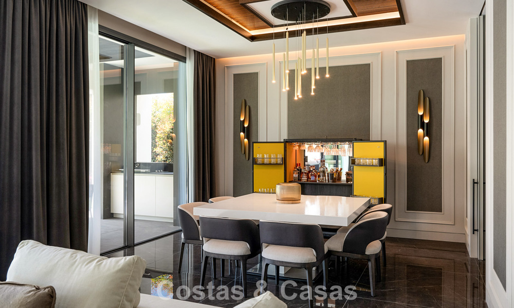 Villa de luxe ultramoderne prête à emménager à vendre à quelques pas de la plage sur le très convoité Golden Mile de Marbella 779380