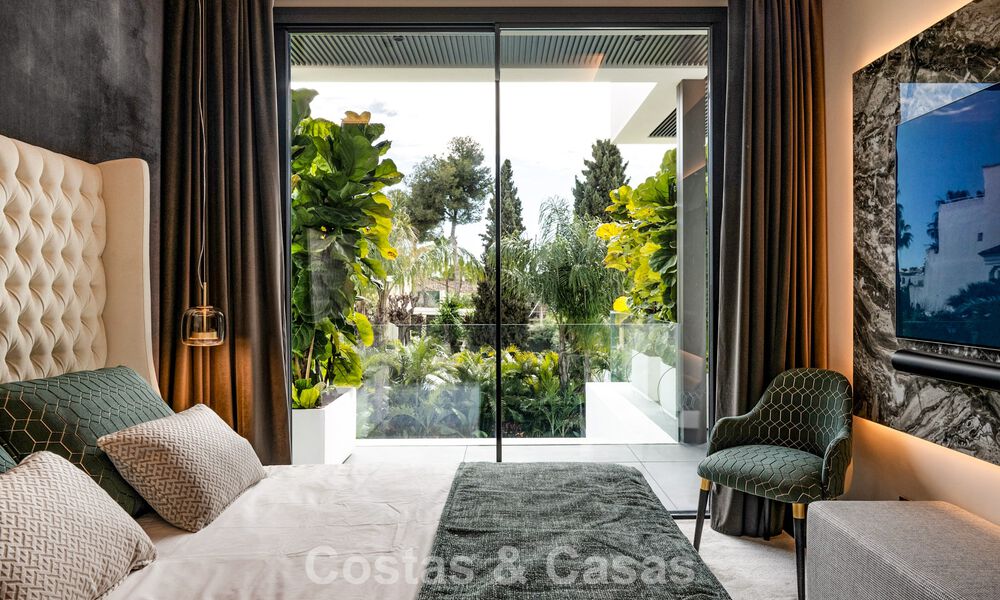 Villa de luxe ultramoderne prête à emménager à vendre à quelques pas de la plage sur le très convoité Golden Mile de Marbella 779384