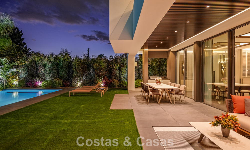 Villa de luxe ultramoderne prête à emménager à vendre à quelques pas de la plage sur le très convoité Golden Mile de Marbella 779395
