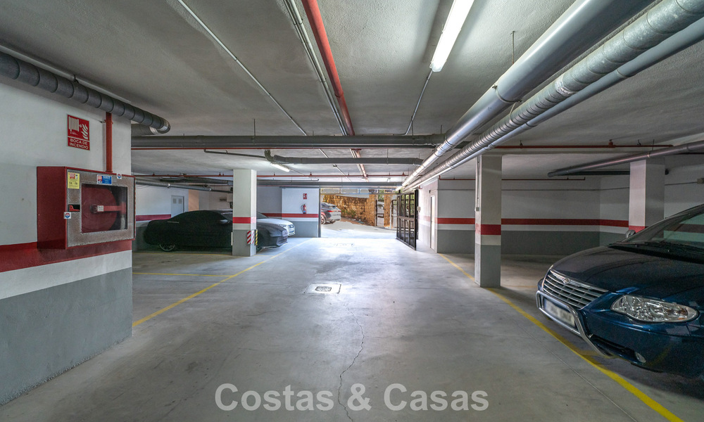 Appartement d'angle spacieux avec vue panoramique à vendre dans les collines de Nueva Andalucia, Marbella 779572