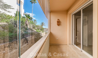 Appartement d'angle spacieux avec vue panoramique à vendre dans les collines de Nueva Andalucia, Marbella 779577 