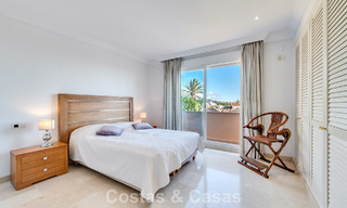 Appartement d'angle spacieux avec vue panoramique à vendre dans les collines de Nueva Andalucia, Marbella 779578 