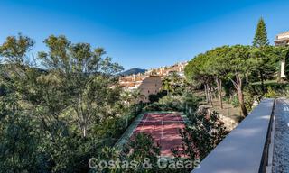 Appartement d'angle spacieux avec vue panoramique à vendre dans les collines de Nueva Andalucia, Marbella 779616 