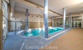 Appartement d'angle spacieux avec vue panoramique à vendre dans les collines de Nueva Andalucia, Marbella 779620 