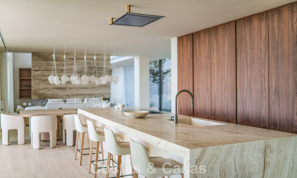 Villa de luxe neuve et sophistiquée à vendre dans une communauté privée fermée 24h/7 de Sotogrande, Costa del Sol 779273