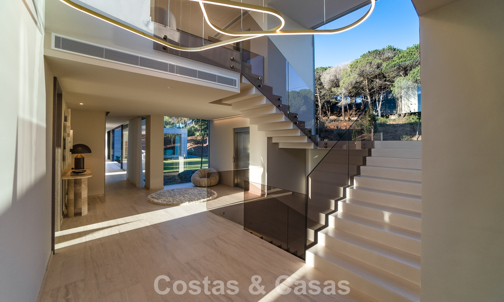 Villa de luxe neuve et sophistiquée à vendre dans une communauté privée fermée 24h/7 de Sotogrande, Costa del Sol 779281