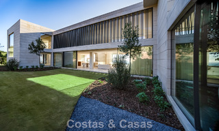 Villa de luxe neuve et sophistiquée à vendre dans une communauté privée fermée 24h/7 de Sotogrande, Costa del Sol 779286 