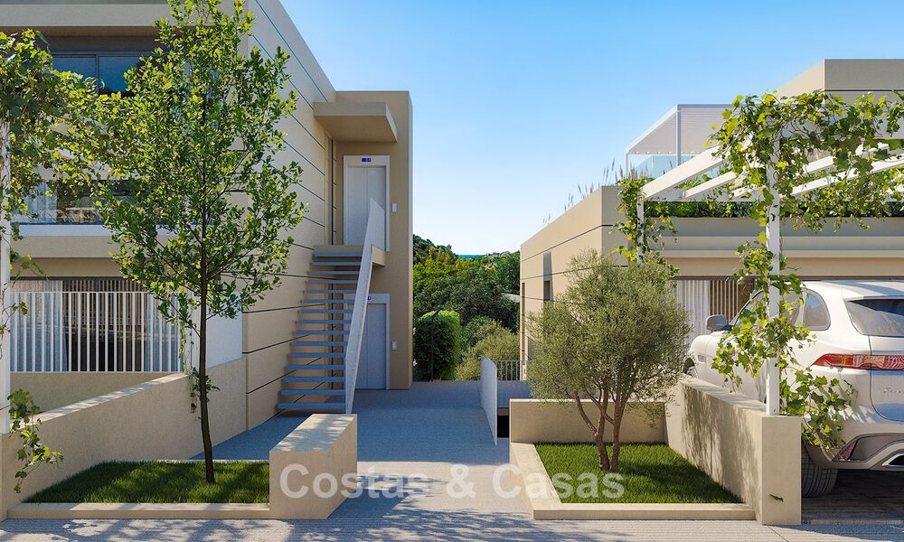 Maisons sur plan à haut rendement énergétique à vendre dans les collines verdoyantes d'Elviria, à l'est du centre de Marbella 779368