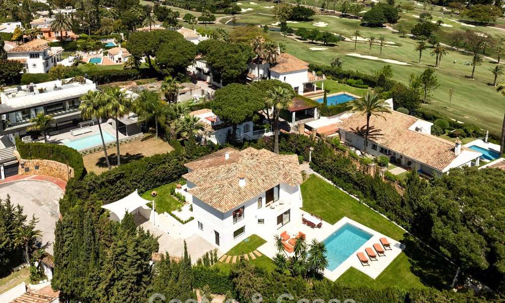 Villa de luxe prête à emménager avec une architecture andalouse moderne à vendre située au cœur de Nueva Andalucia, Marbella 779488