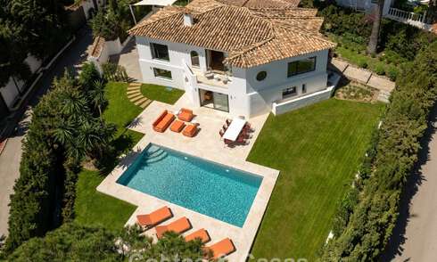 Villa de luxe prête à emménager avec une architecture andalouse moderne à vendre située au cœur de Nueva Andalucia, Marbella 779489